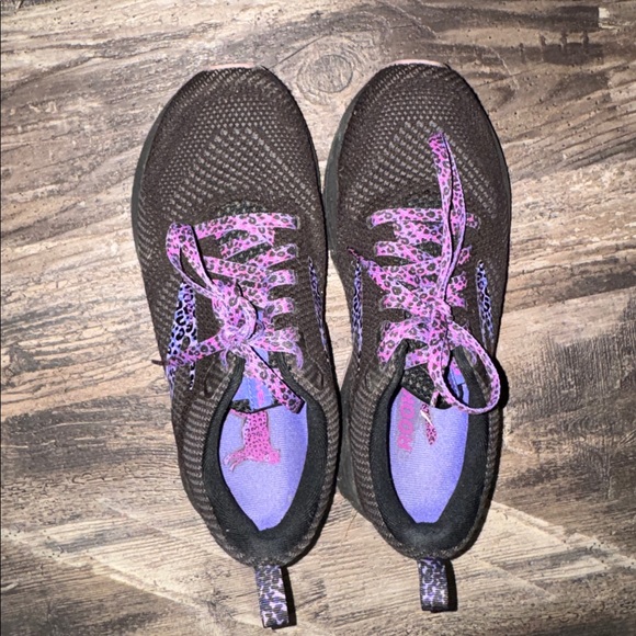 Brooks revel 5 size 7 - Picture 2 of 3